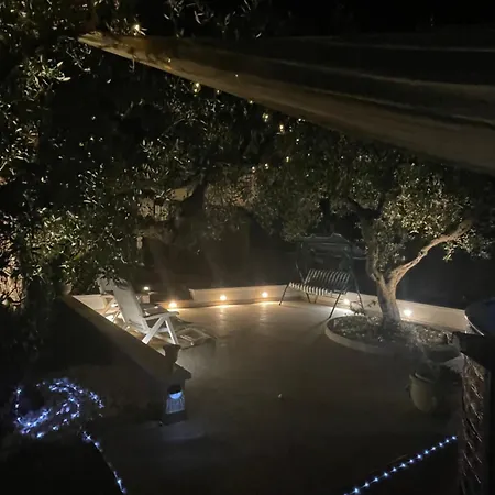 La Casetta Degli Ulivi Con Piscina Appartement *