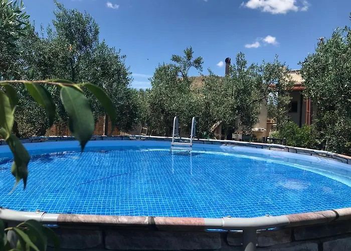 La Casetta Degli Ulivi Con Piscina Apartment *